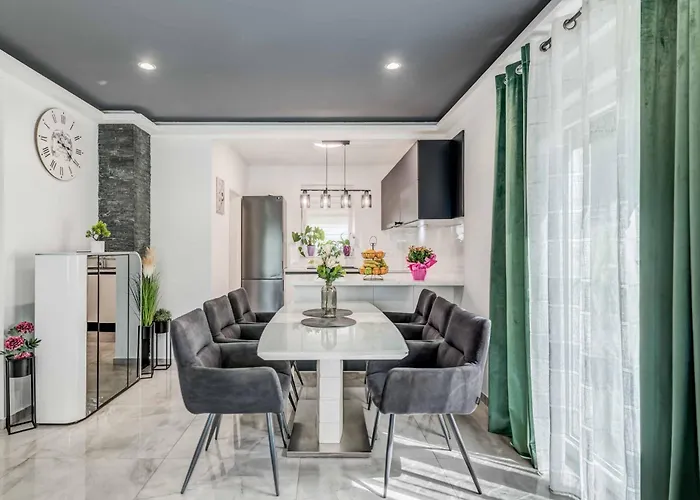 Nature Embrace Villa *